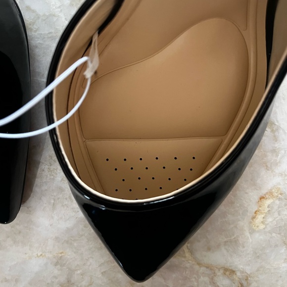 Jessica Simpson - NWT - Pointed Black & Gold Trim Heels (Sizes: 9W & 10W) - Picture 6 of 8